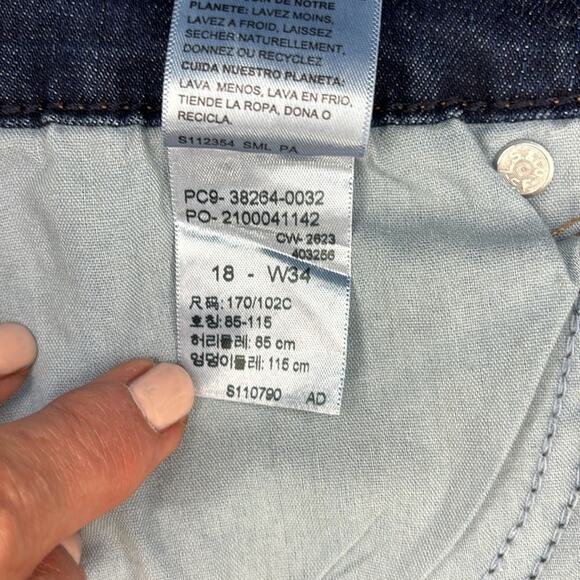 Levi’s Signature Mid Rise Denim Shorts Women's Size 18 - Picture 7 of 9